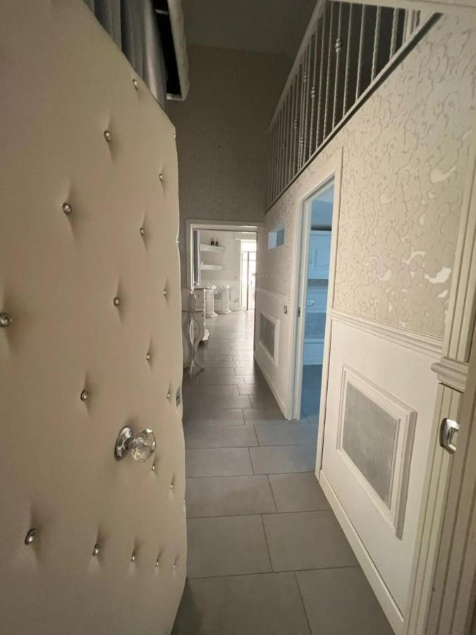 Casa Vacanza Melissa 那不勒斯 外观 照片